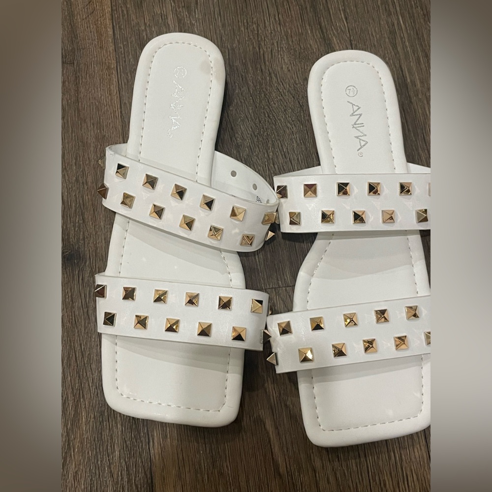 ANNA- White Sandals w/ gold spikes- Size 7.5